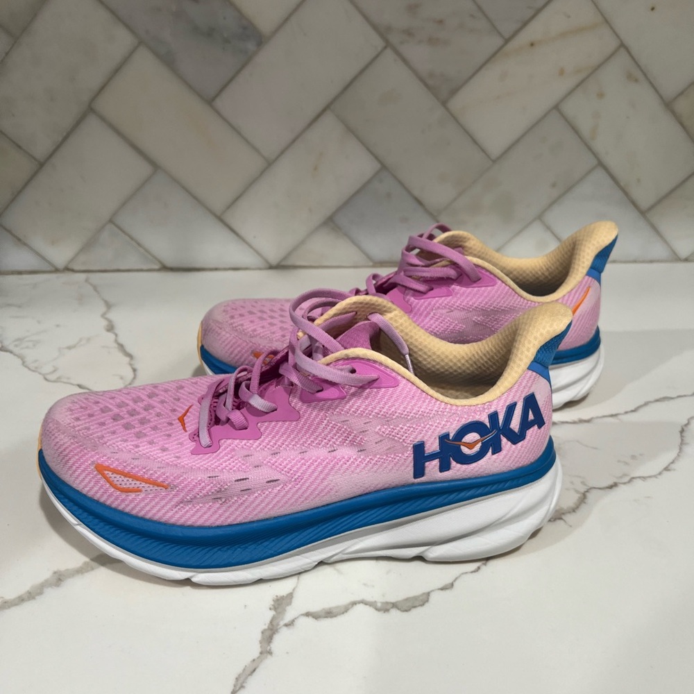 Hoka One Clifton 9